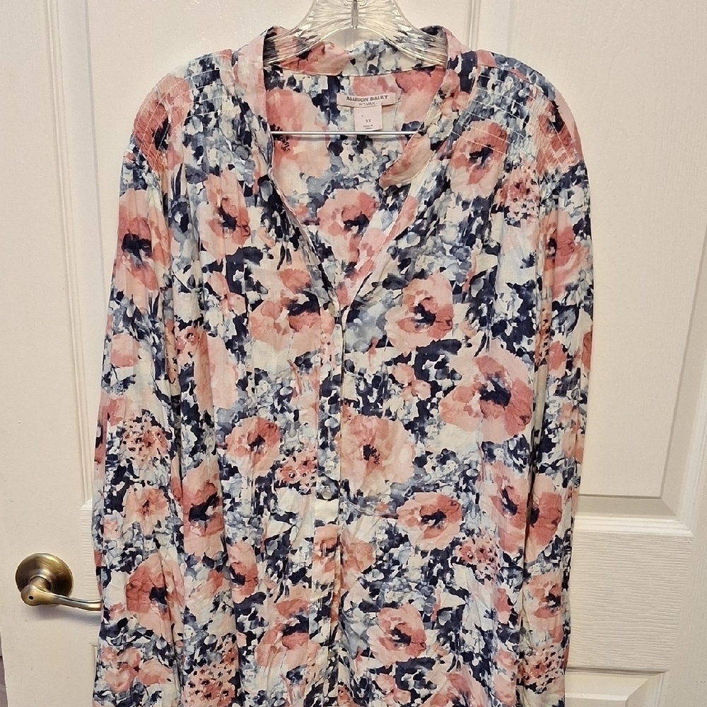 l Allison Daley  Floral Button-Up Blouse Size 3X